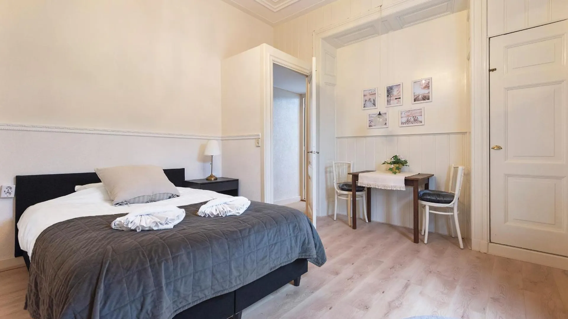 Villa Charming And Historic Veranda Home Zandvoort