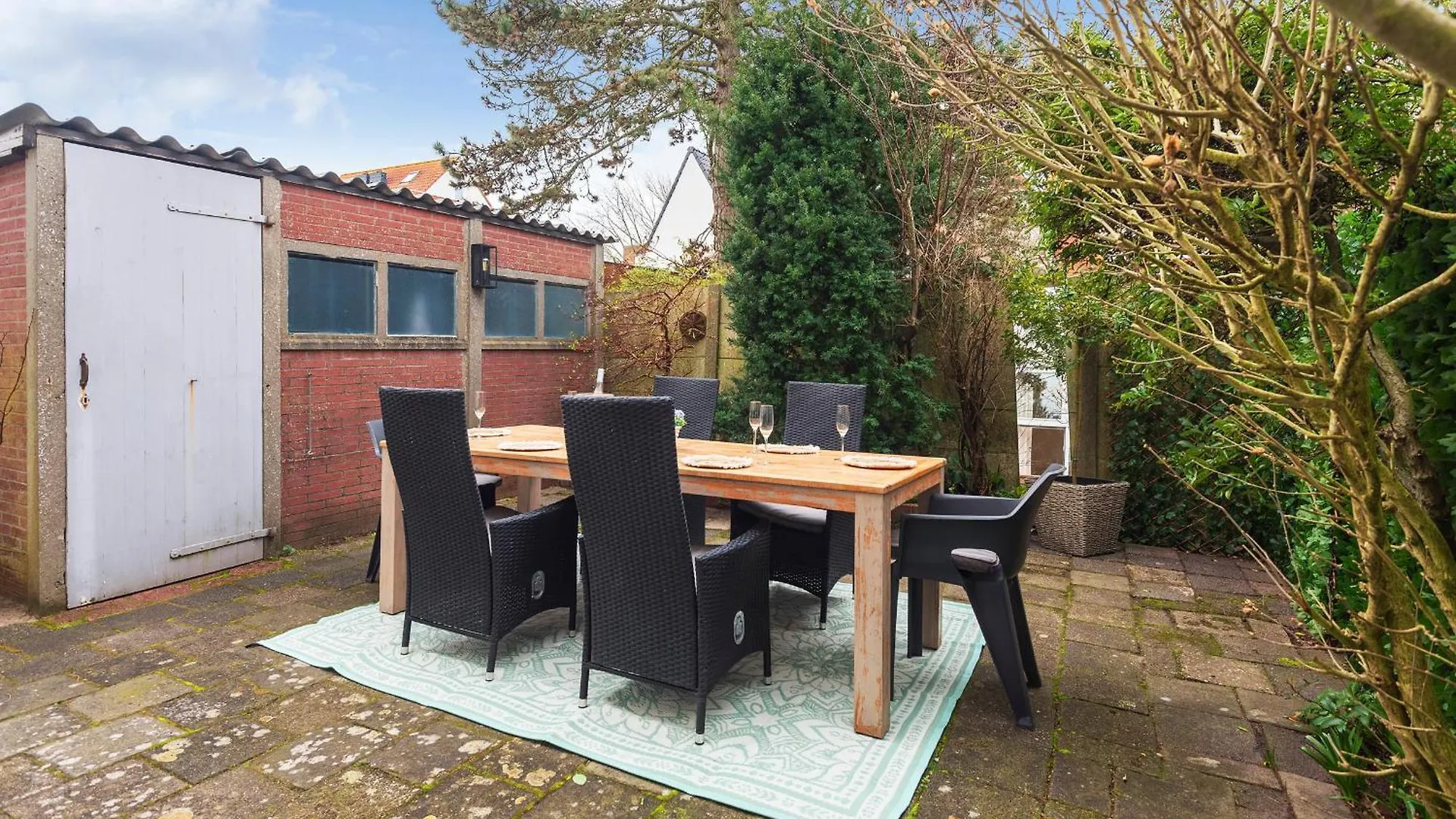 Charming And Historic Veranda Home Zandvoort 0*,