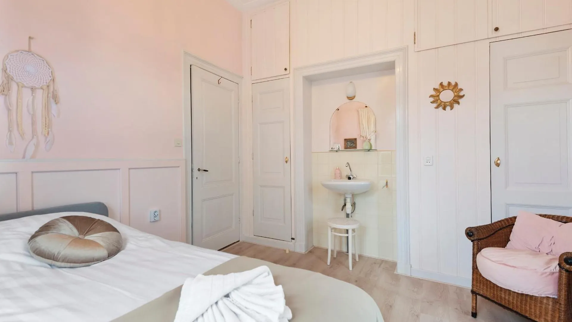 Charming And Historic Veranda Home Zandvoort Netherlands